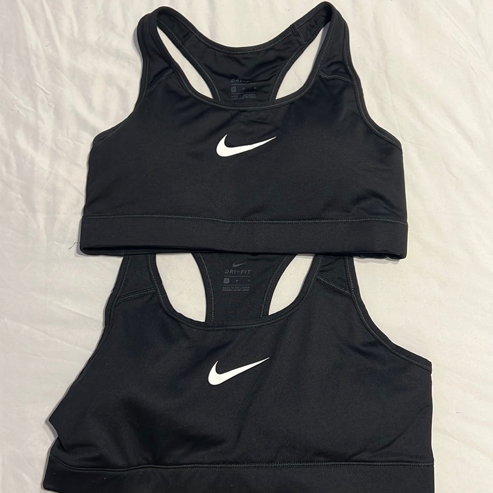 Black Nike sports bra